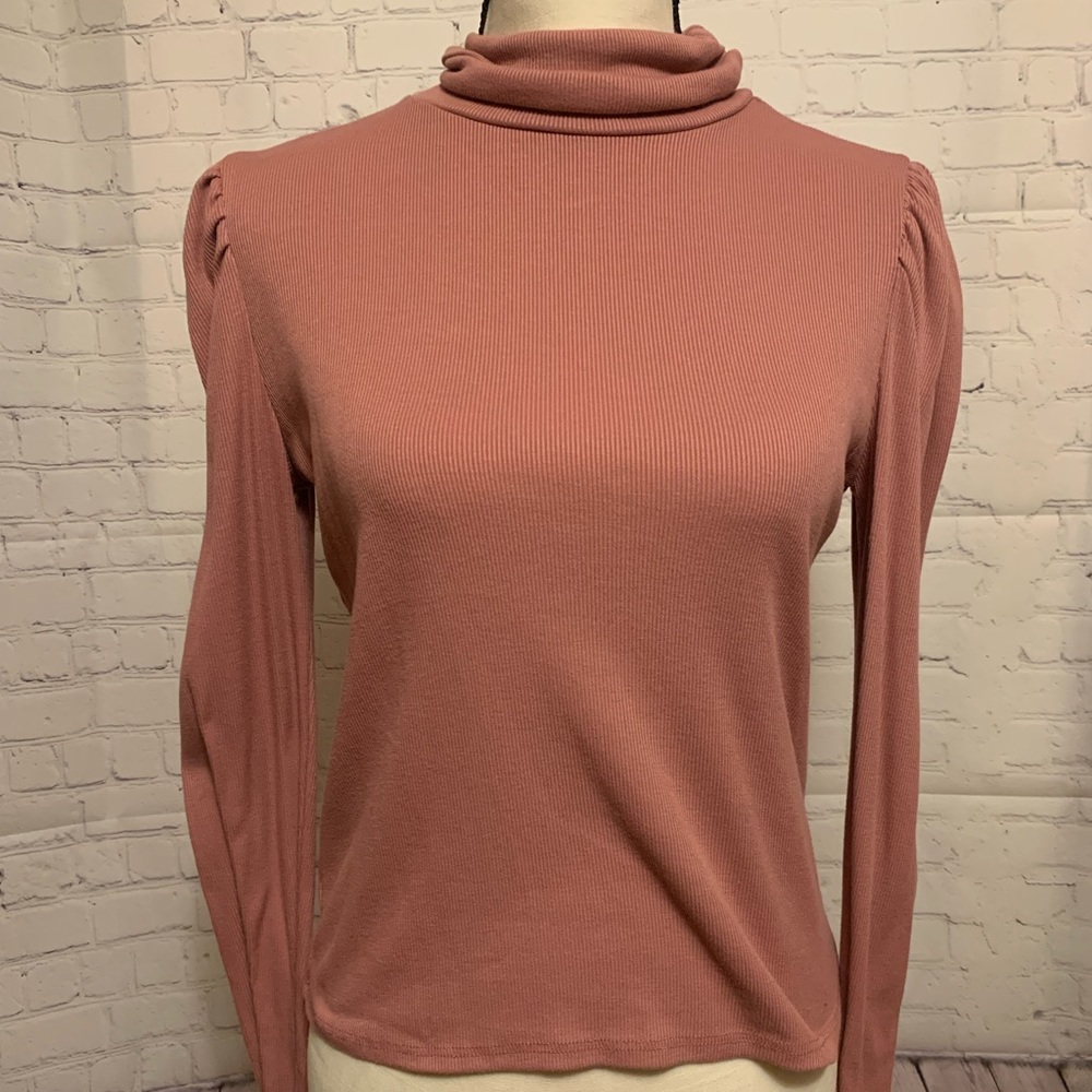 FASHIONNOVA Mauve Ruffled Shoulder Top! - Picture 5 of 10